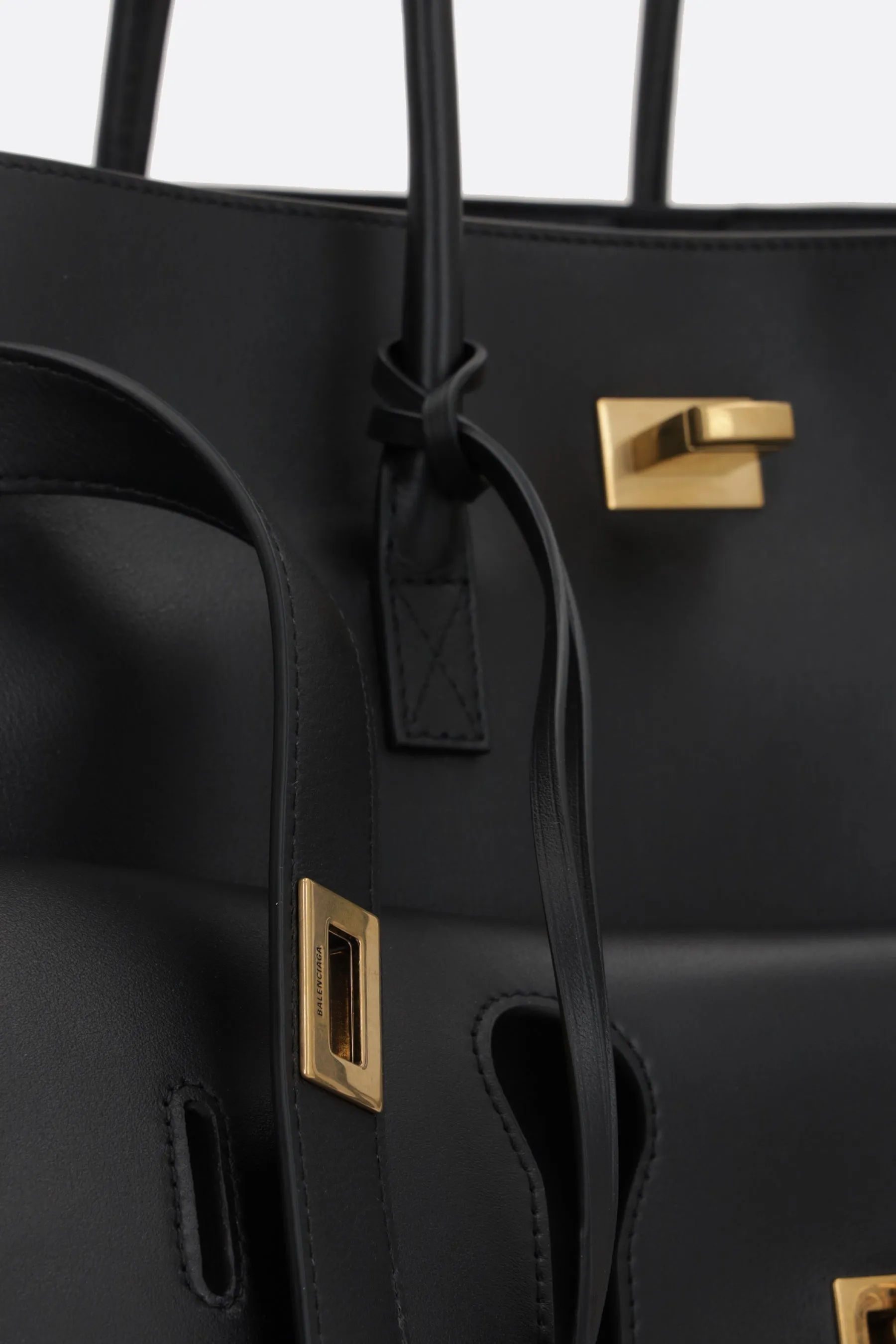 Carry All Bel Air Medium Leather Handbag