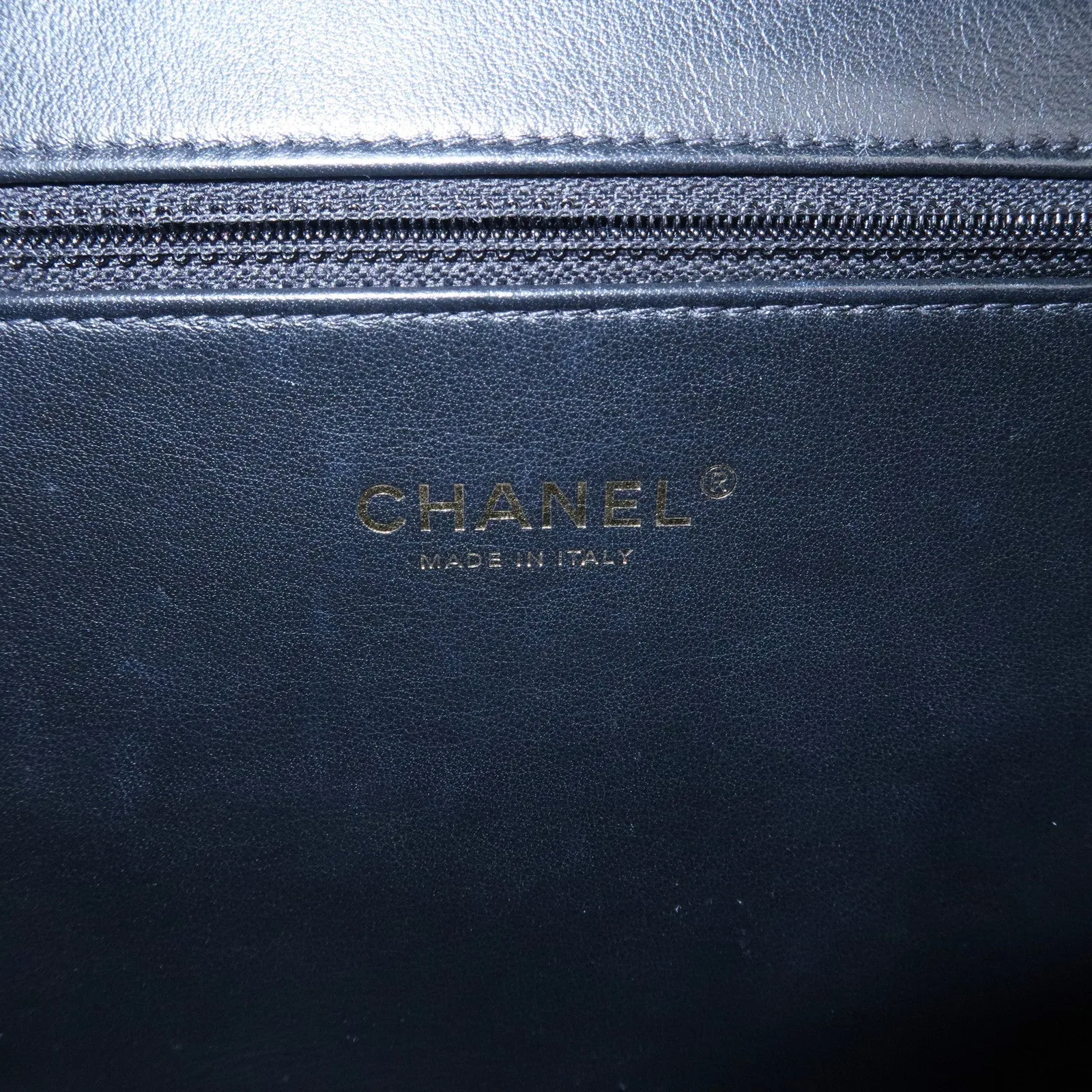 CHANEL CC Filigree Matelasse Caviar Skin Shoulder Bag Black A93344