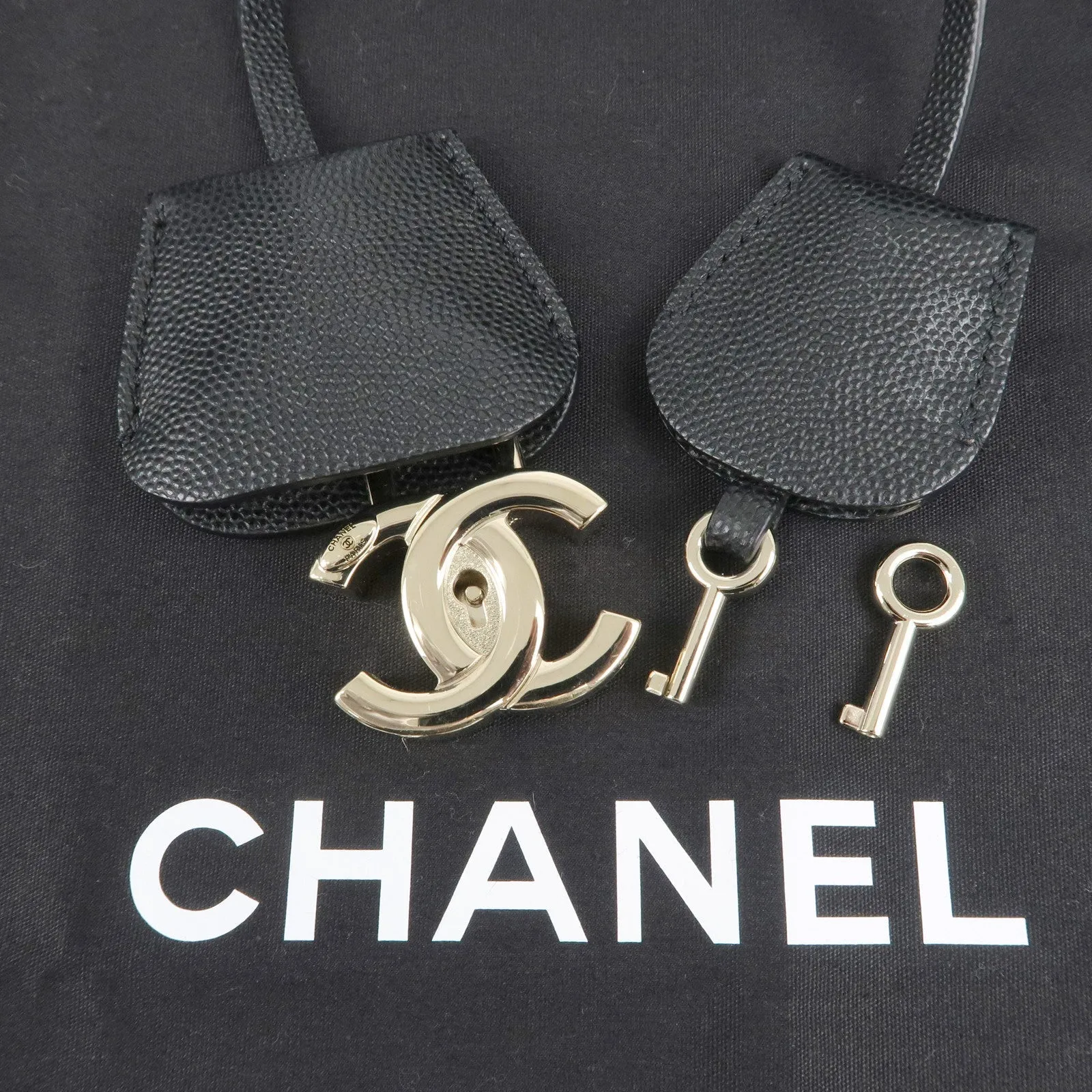 CHANEL CC Filigree Matelasse Caviar Skin Shoulder Bag Black A93344