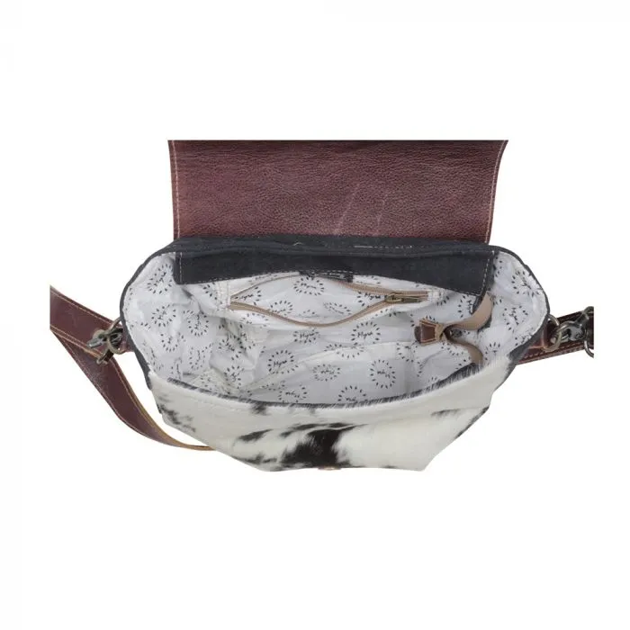 Efficient Canvas and Hide Bag