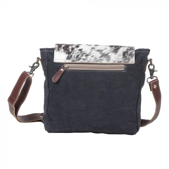 Efficient Canvas and Hide Bag