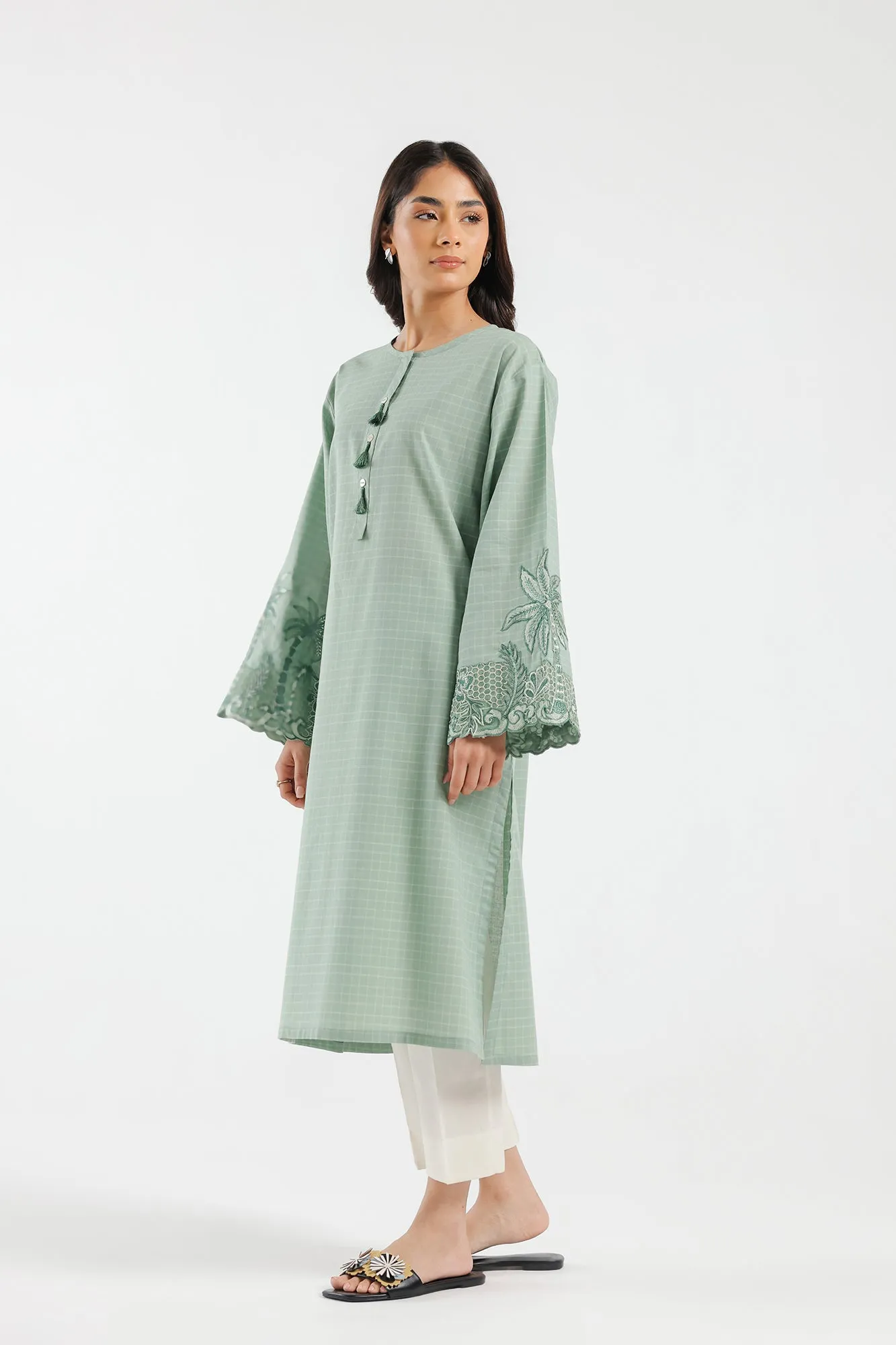 EMBROIDERED SHIRT (E4066/102/709)
