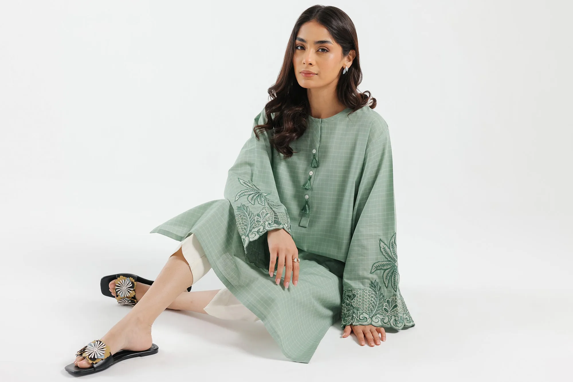 EMBROIDERED SHIRT (E4066/102/709)