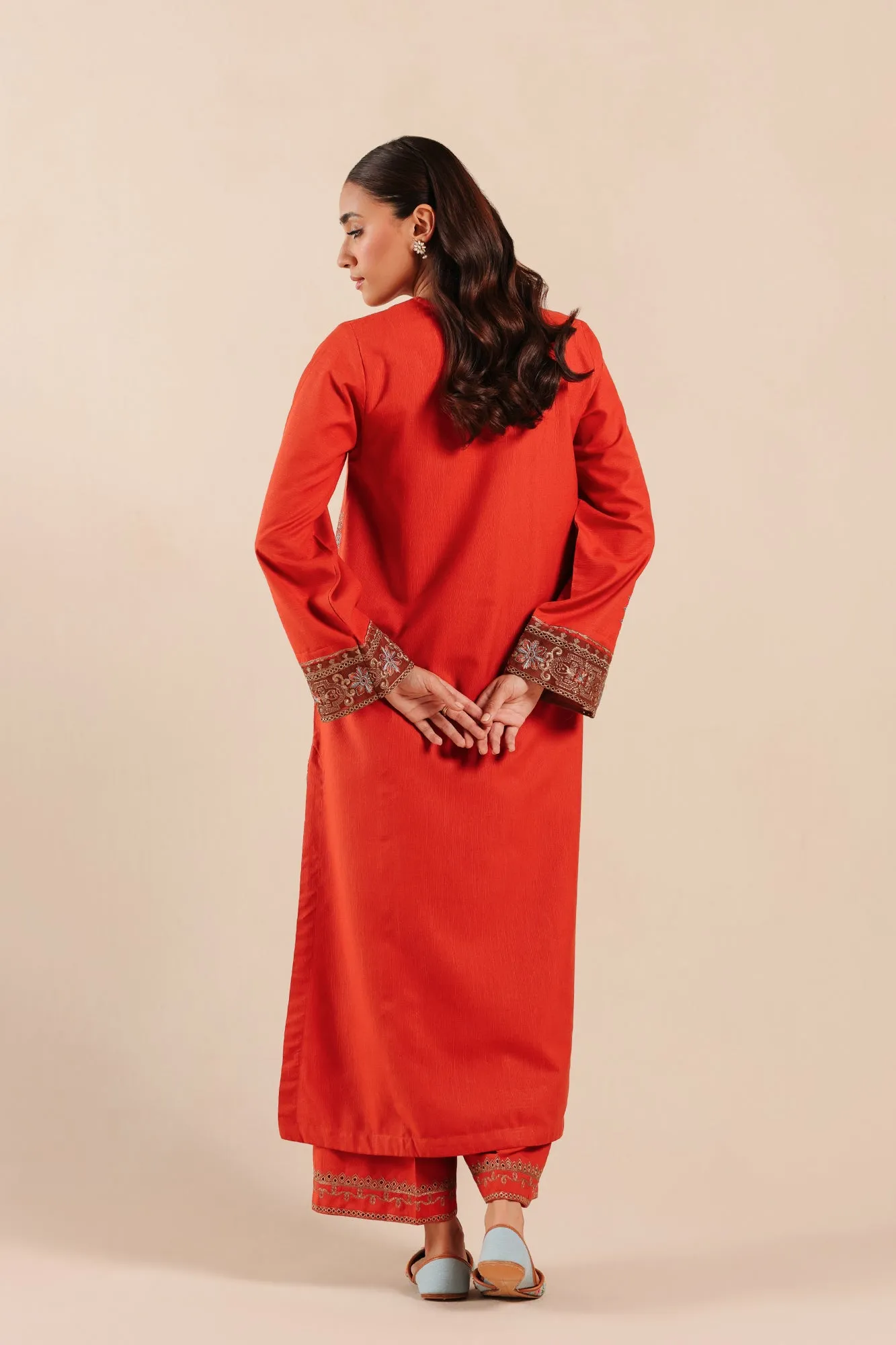 EMBROIDERED SUIT (E2709/103/209)