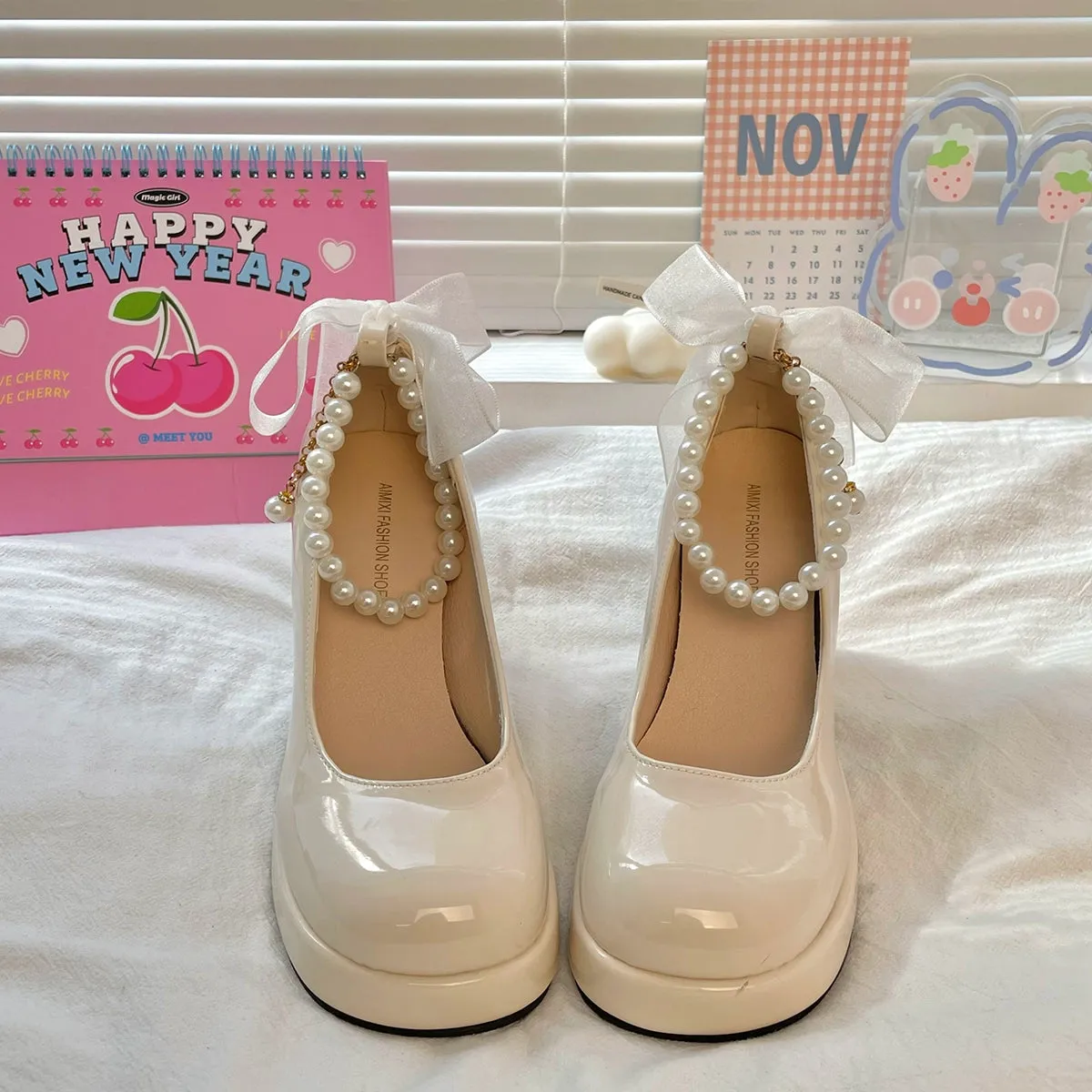Mary Jane Bow Pearl Retro Classic Black White High Heels Shoes