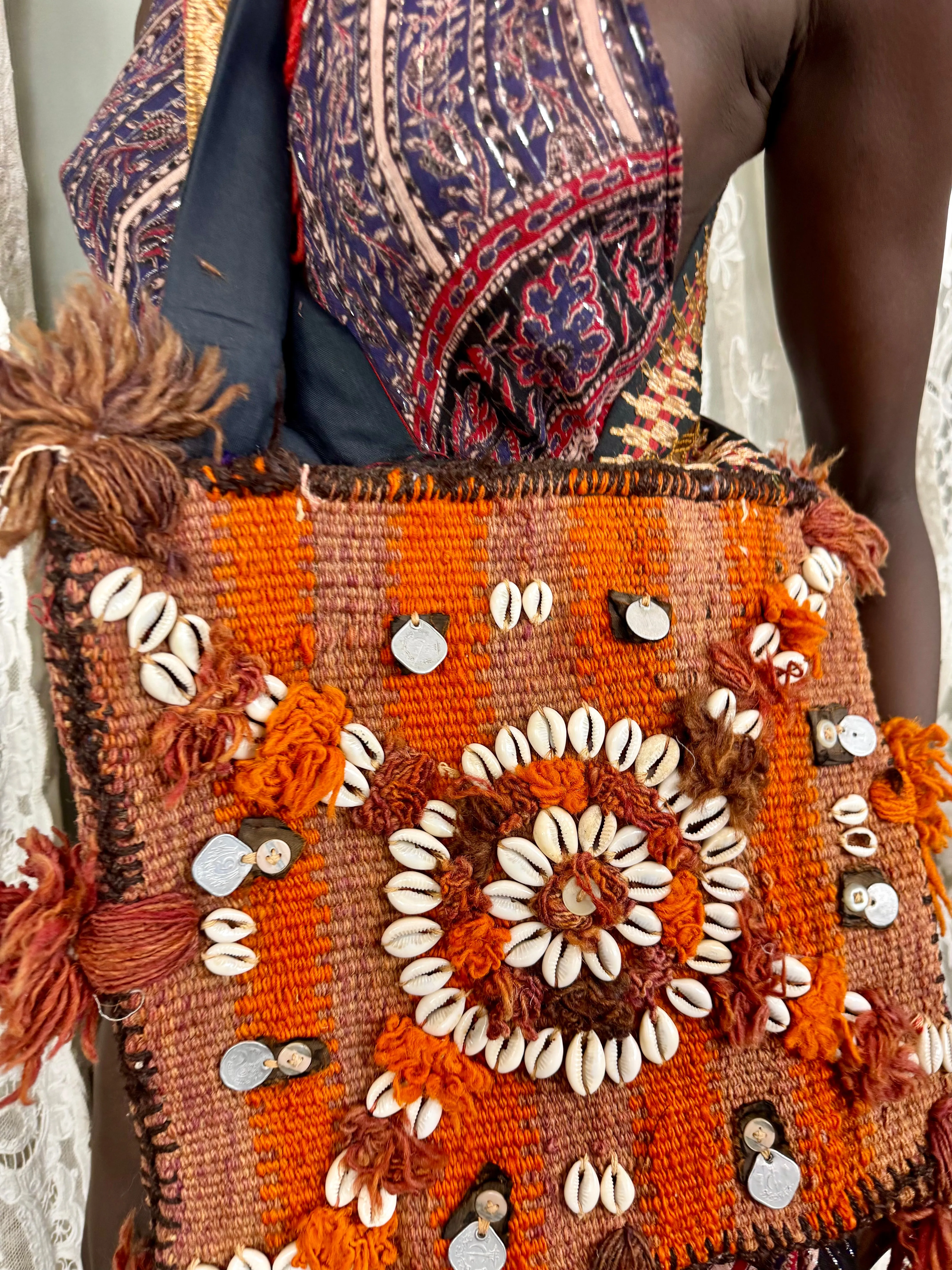 Medina, Afghan shell bead bag