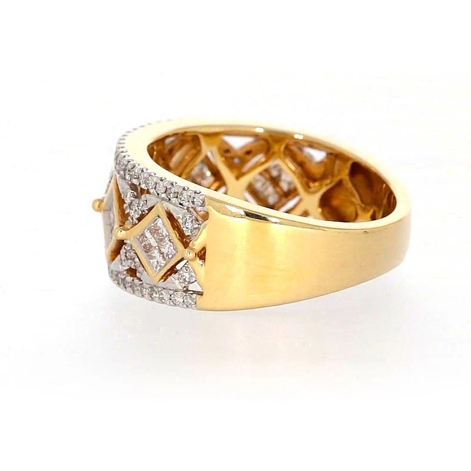 New York 14ct Yellow Gold Princess and Round Brilliant Cut 3/4 CARAT tw of Diamonds Ring