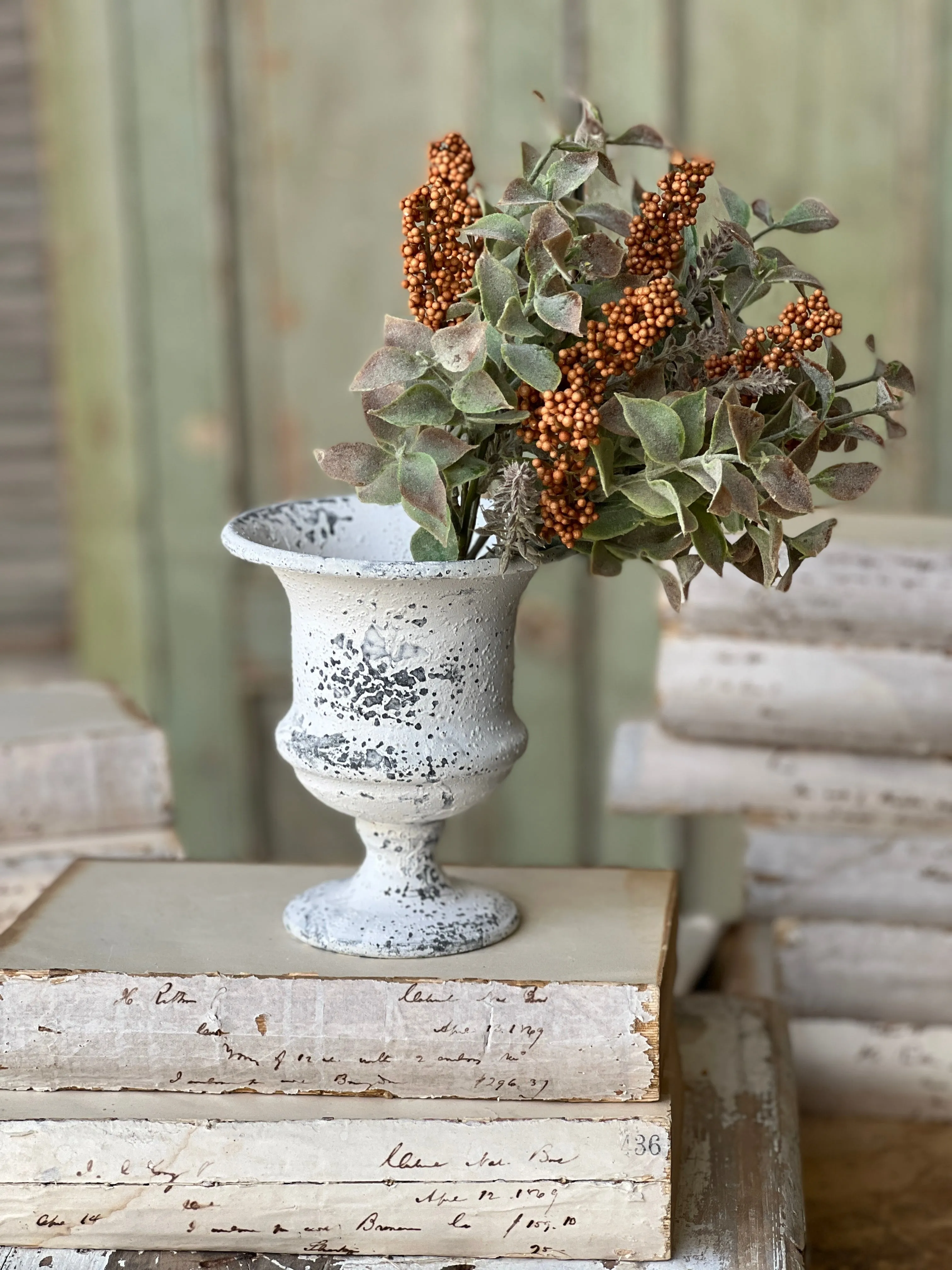 Noble Urn | Cream | 5.5" *
