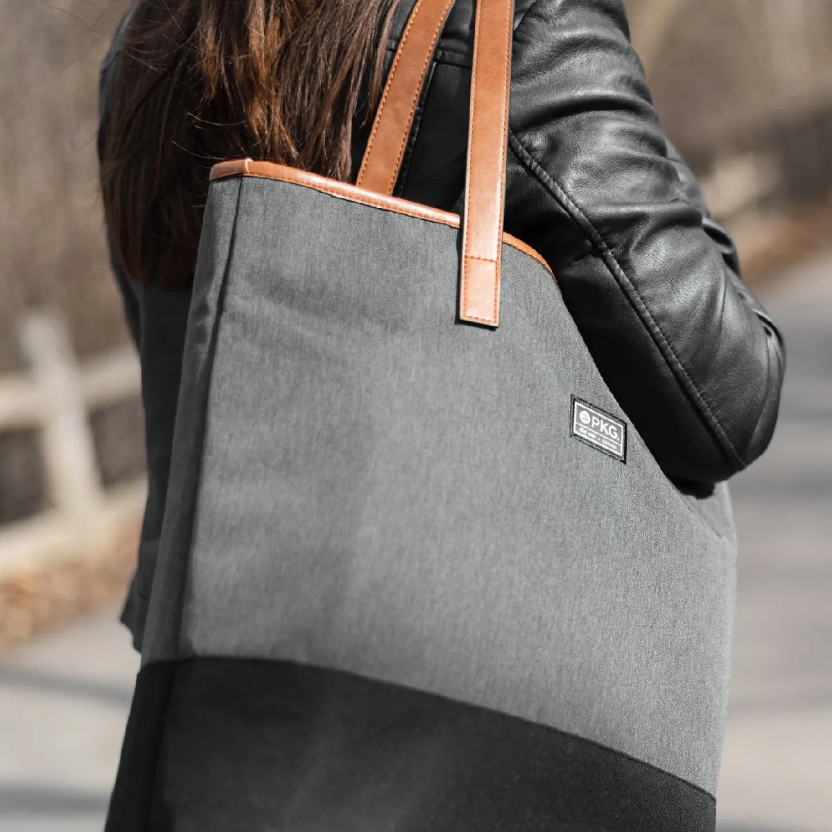 PKG HAZELTON Vertical Tote