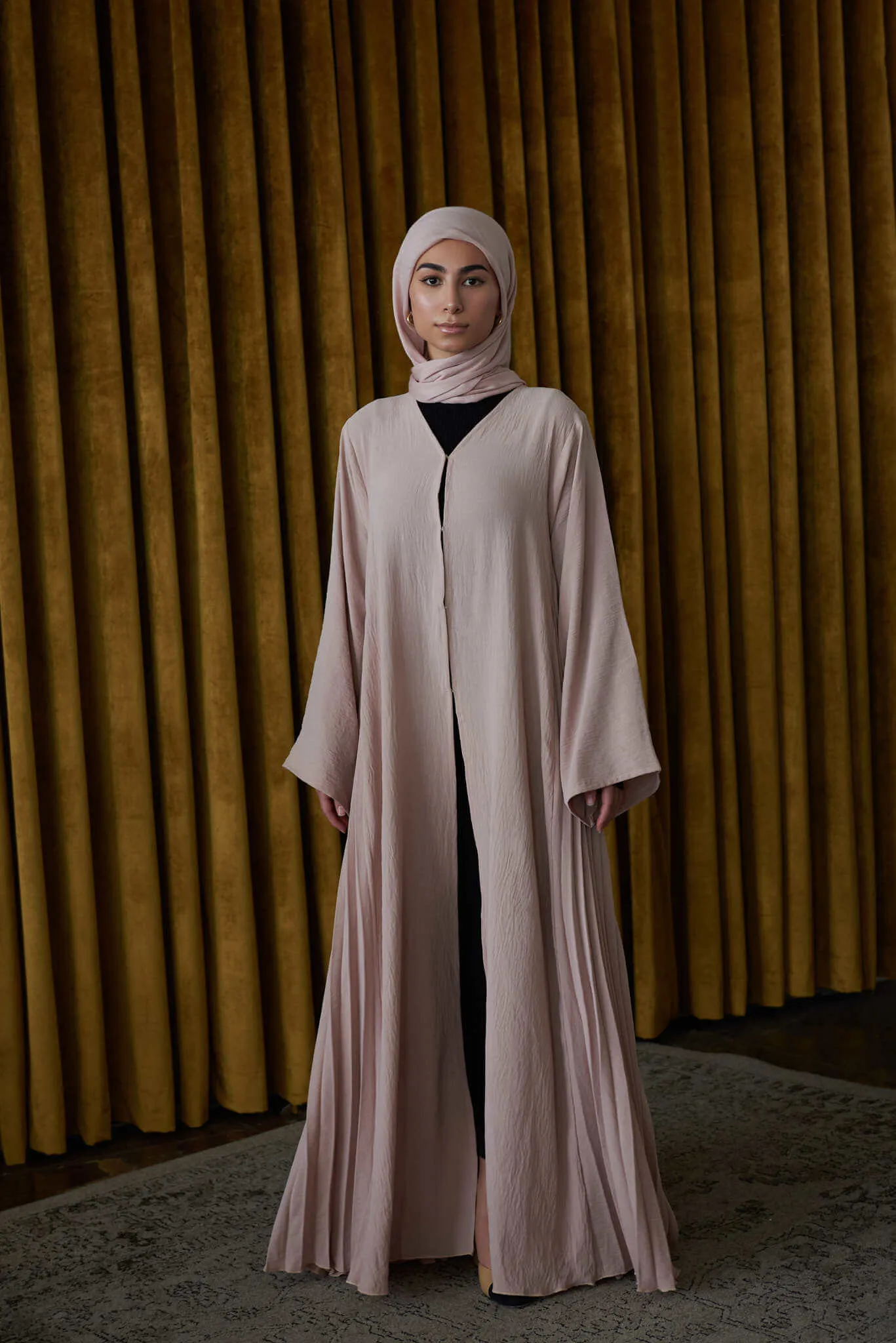 rose pleated abaya