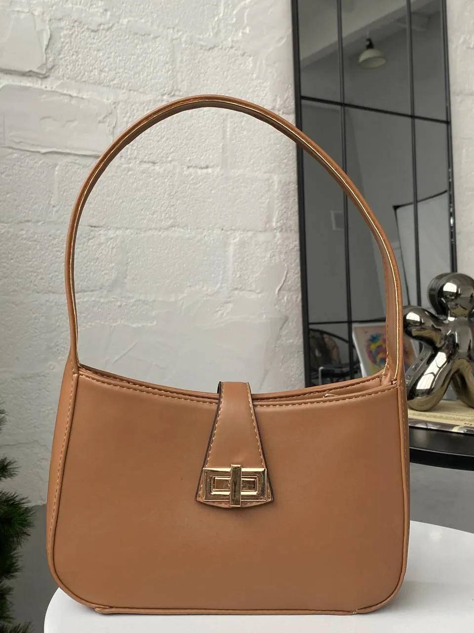 Shoulder baguette bag