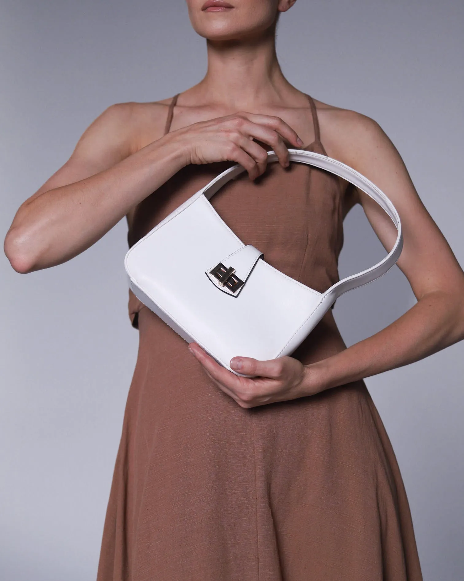 Shoulder baguette bag