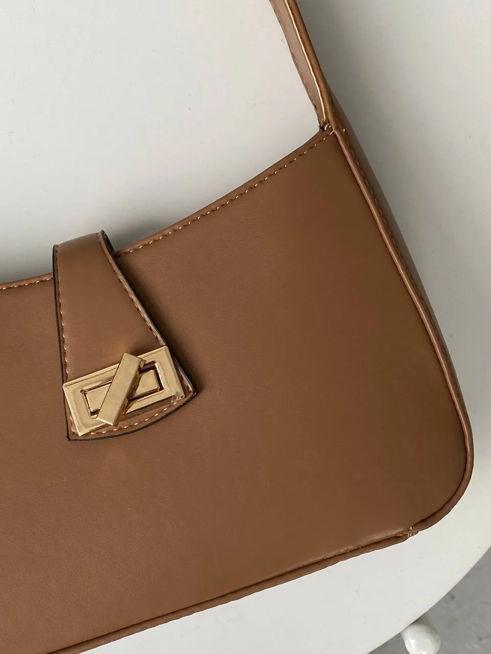 Shoulder baguette bag