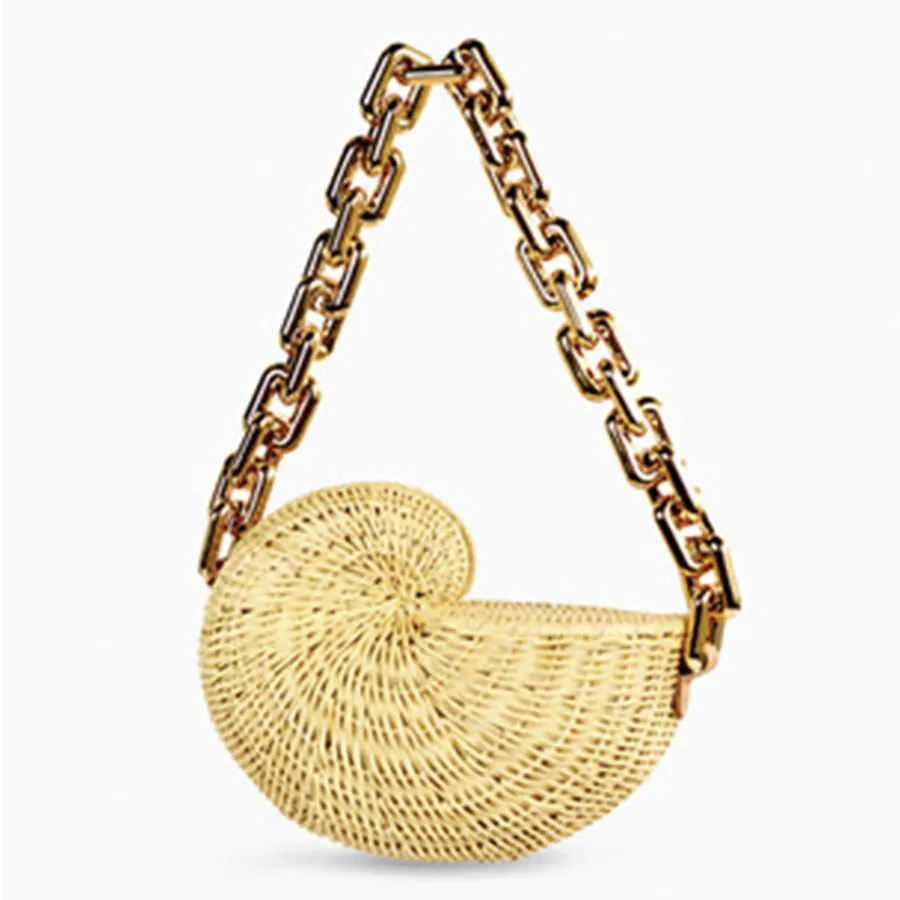 Woven straw woven bag shell shape rattan woven bag personalized acrylic chain shoulder bag