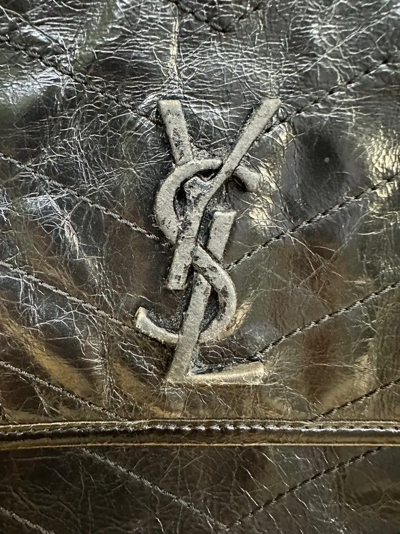 Yves Saint Laurent shoulder bag (H20 x L26 x W8 cm)